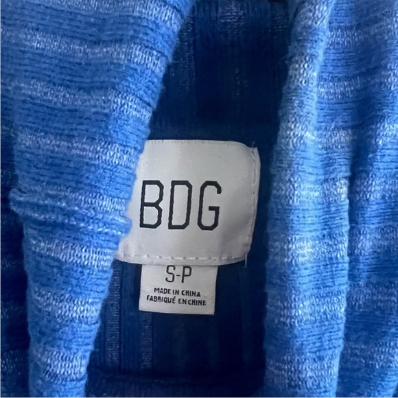 Urban Outfitters - Hudson Turtleneck in Blue - Picture 4 of 4